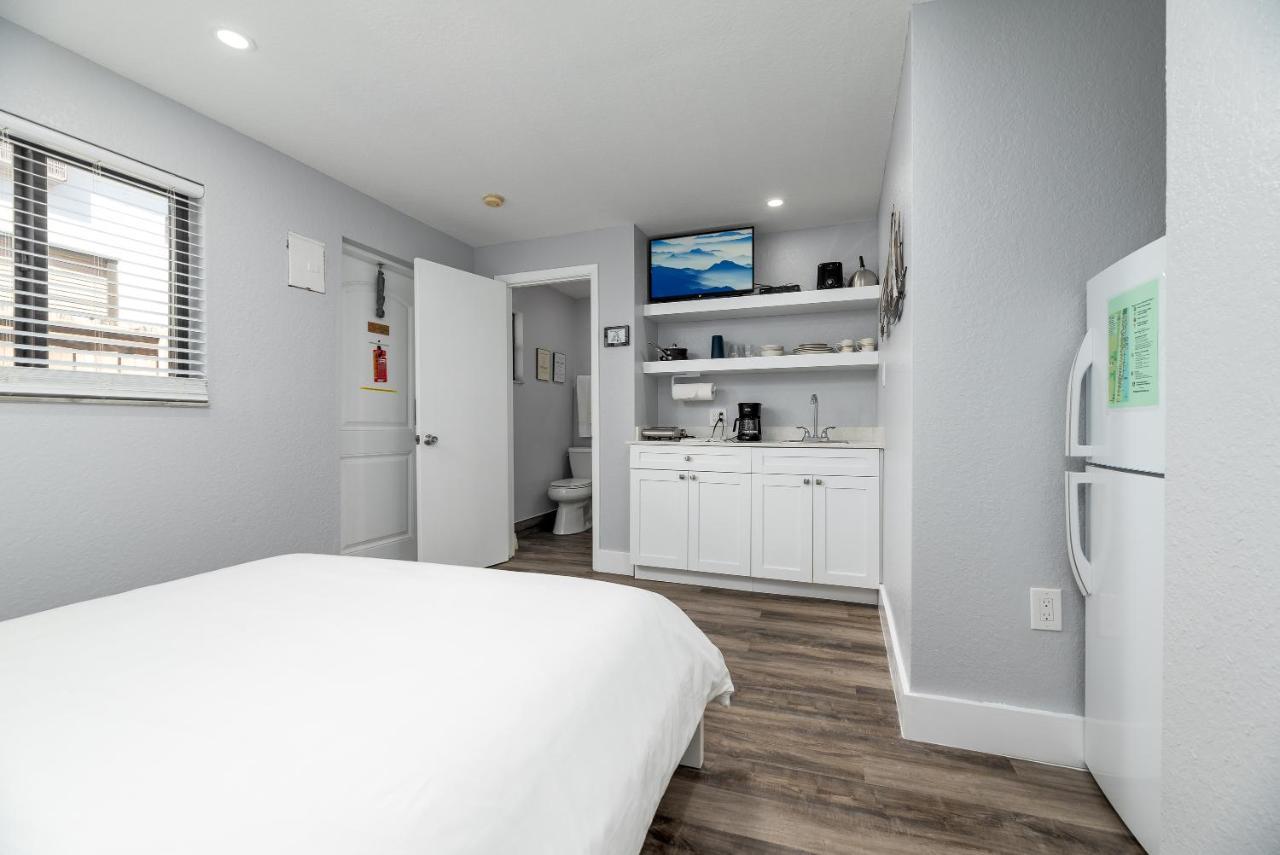 Shell On The Beach 102 - Renovated Hollywood Exterior photo